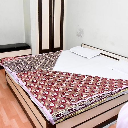 Vandana Hotel Натгдвара Екстер'єр фото